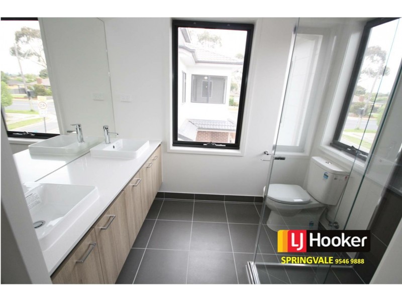 76 Hillside Road, Springvale VIC 3171