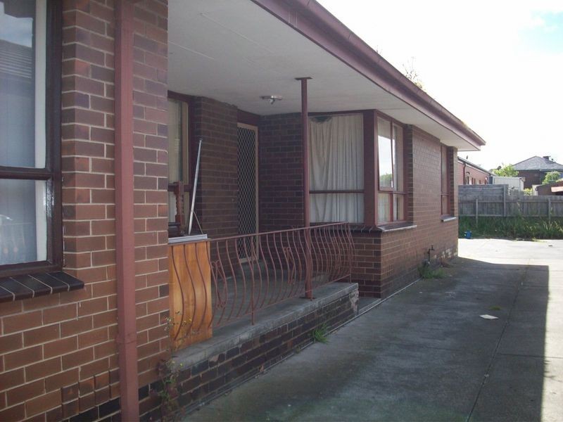 2/67 Albert Avenue, Springvale VIC 3171