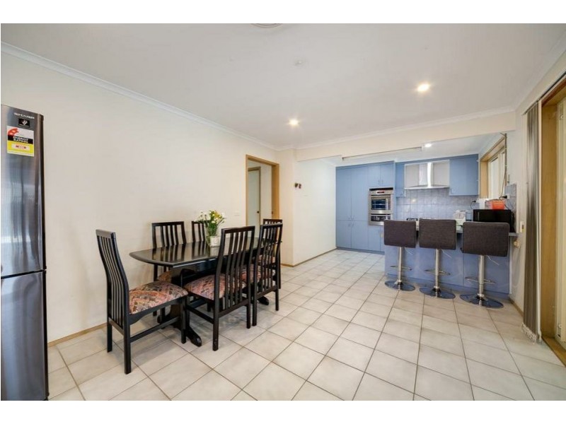 25 SNOWGUM COURT, Keysborough VIC 3173