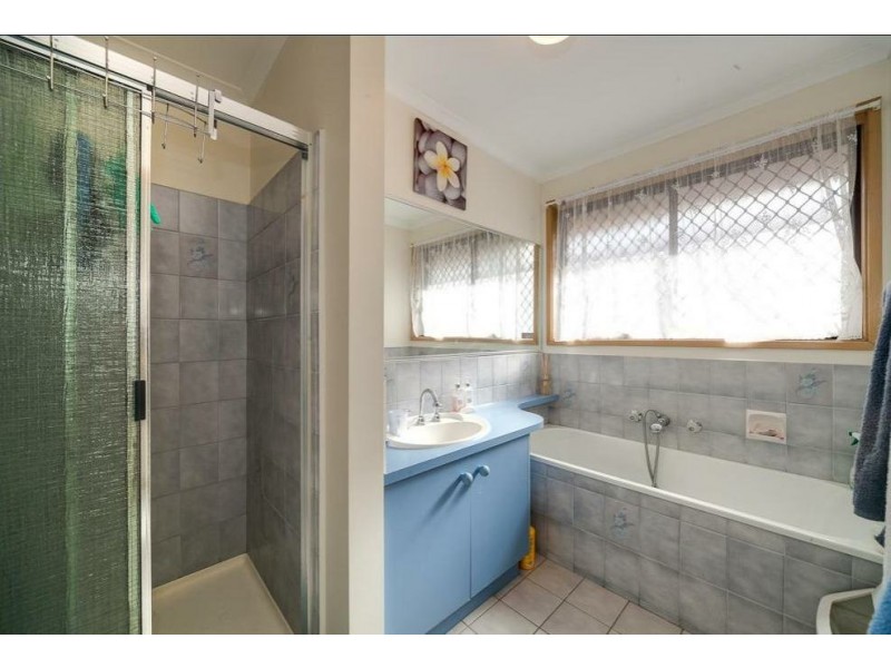 25 SNOWGUM COURT, Keysborough VIC 3173