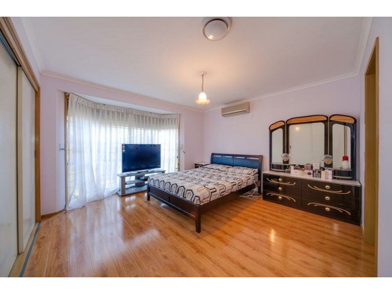 25 SNOWGUM COURT, Keysborough VIC 3173