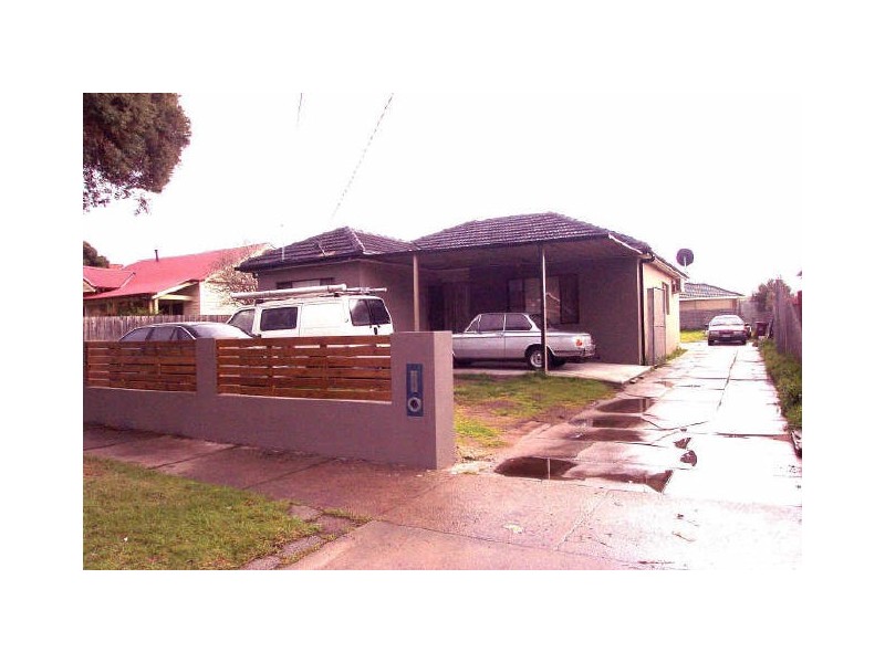 17 Wall Street, Noble Park VIC 3174