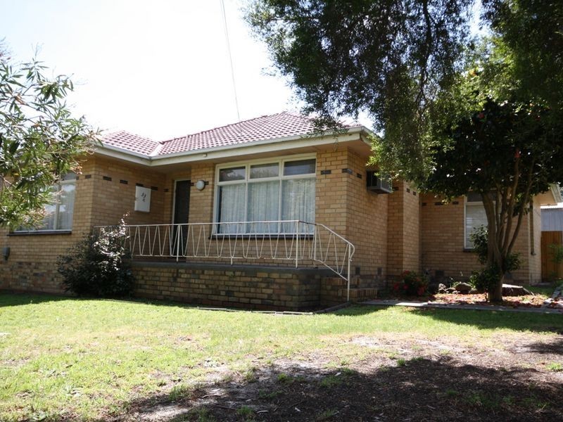 33 Myrtle Street, Springvale South VIC 3172