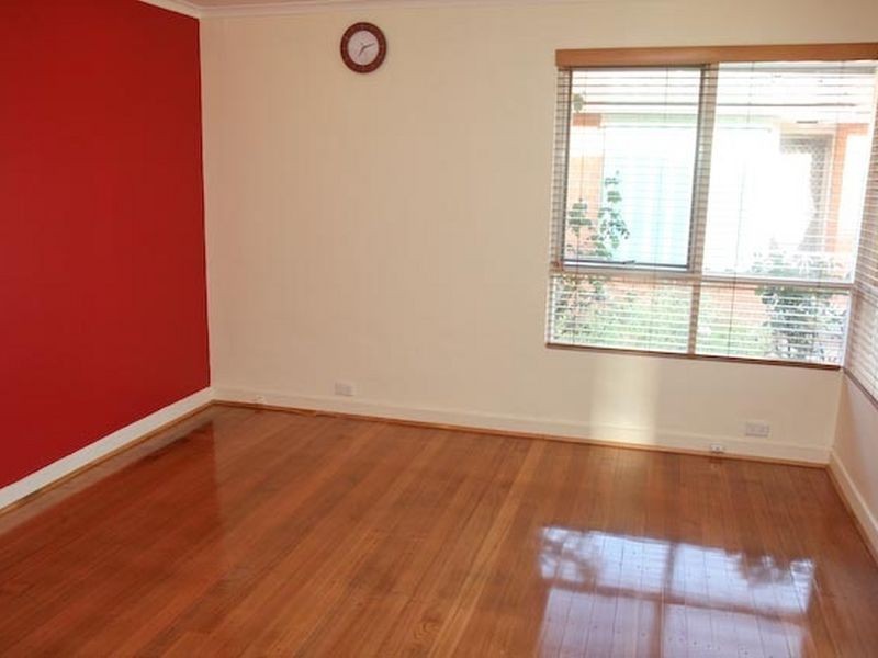 2/13 Windsor Avenue, Springvale VIC 3171