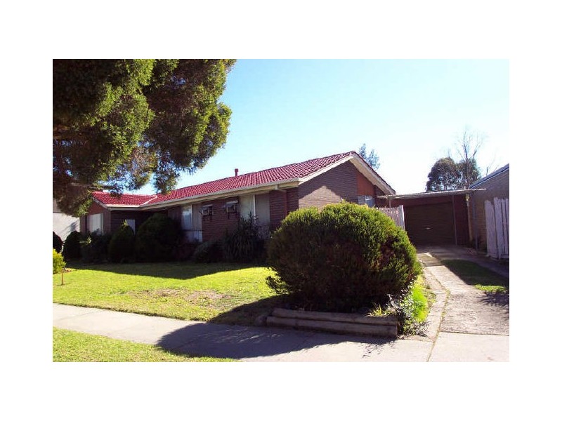 4 Finisterre Drive, Keysborough VIC 3173