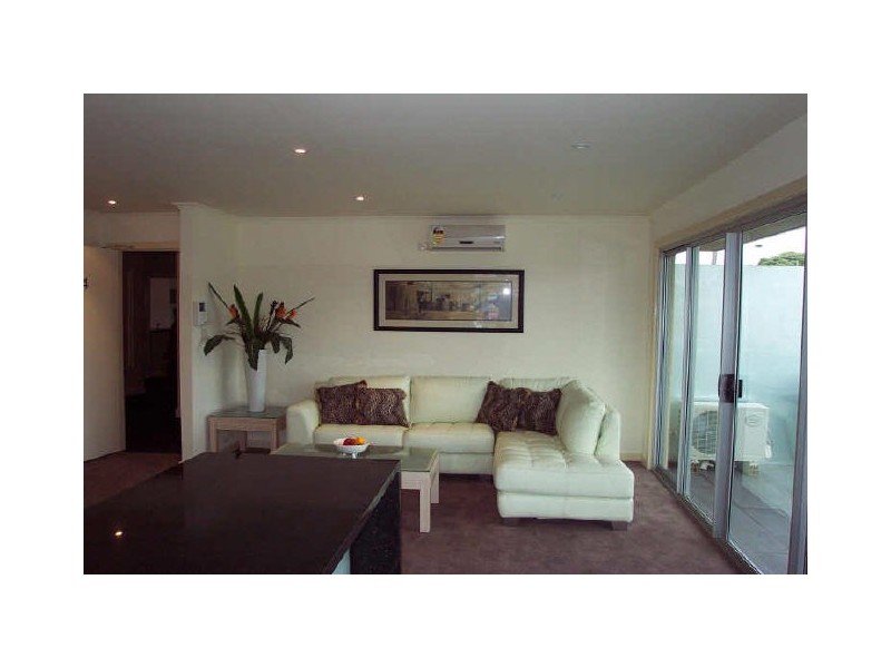 12/8 ST JAMES AVENUE, Springvale VIC 3171