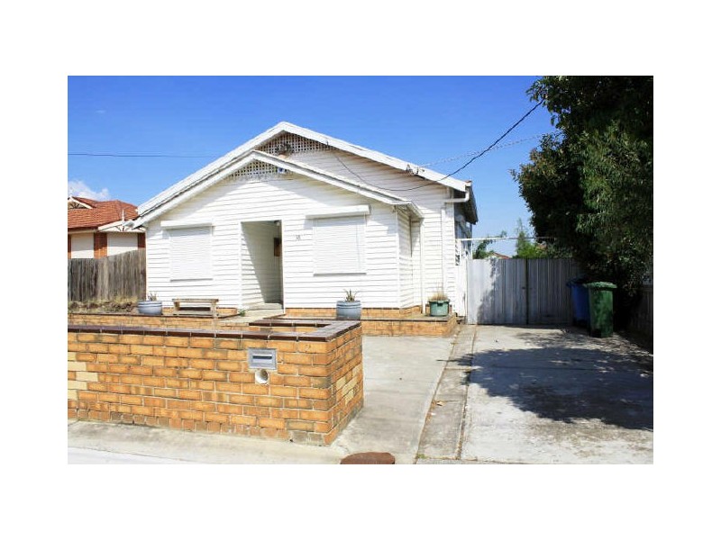 38 St. James Avenue, Springvale VIC 3171