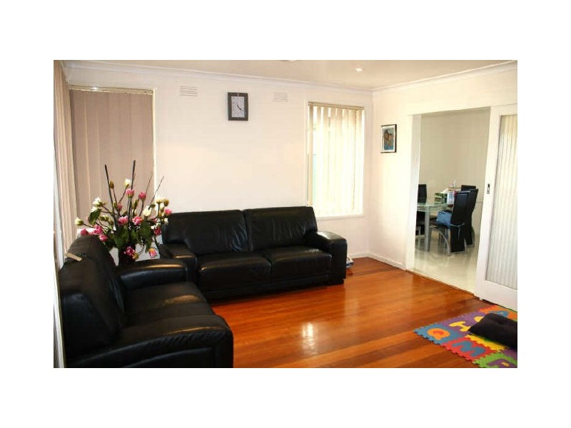 3 CLARENCE AVENUE, Keysborough VIC 3173