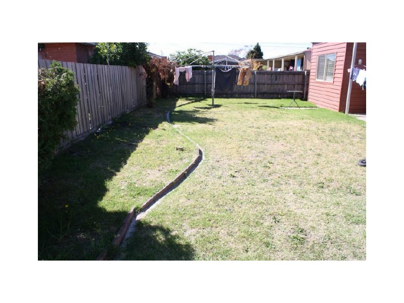 3 CLARENCE AVENUE, Keysborough VIC 3173