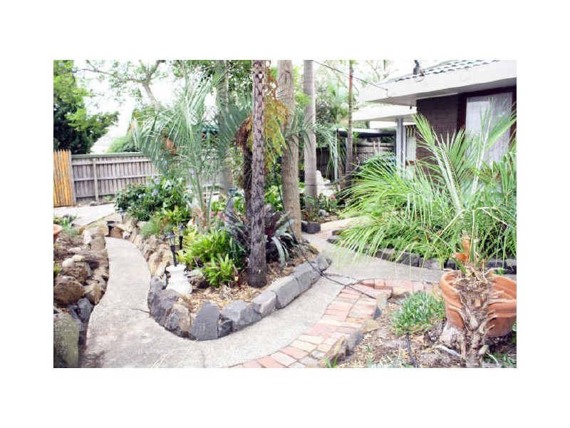 21 ALDERNEY ROAD, Springvale South VIC 3172