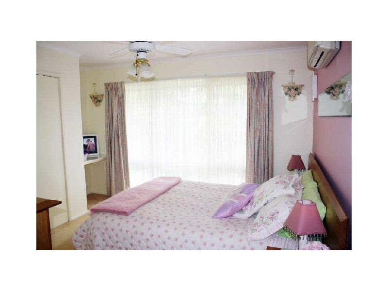 21 ALDERNEY ROAD, Springvale South VIC 3172