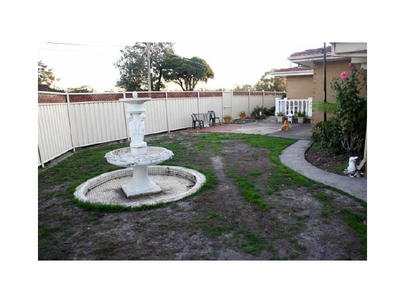 28 Andleon Way, Springvale South VIC 3172