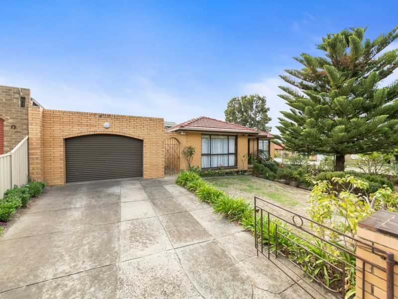 121 OSBORNE AVENUE, Clayton South VIC 3169