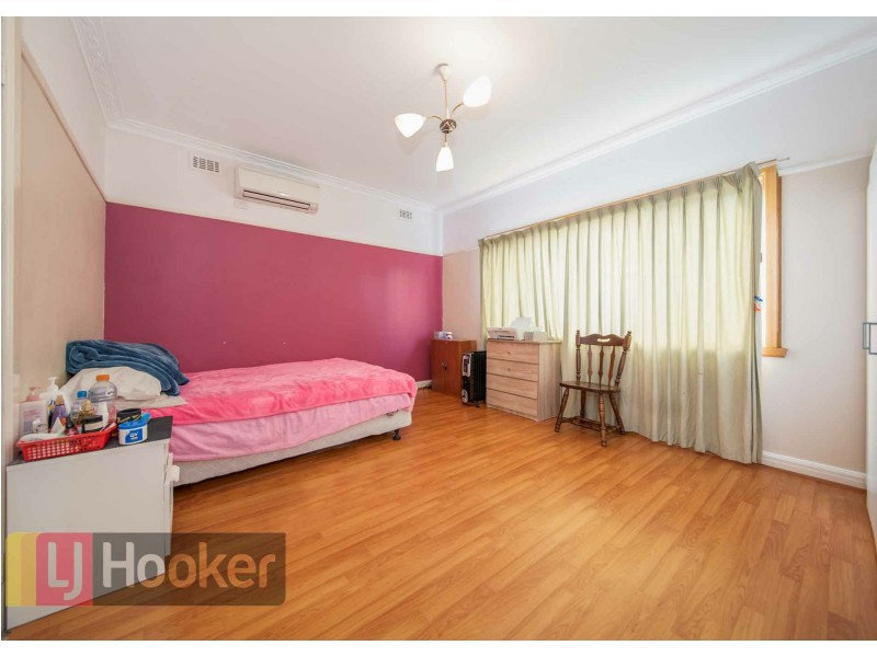 2 LOLLER STREET, Springvale VIC 3171