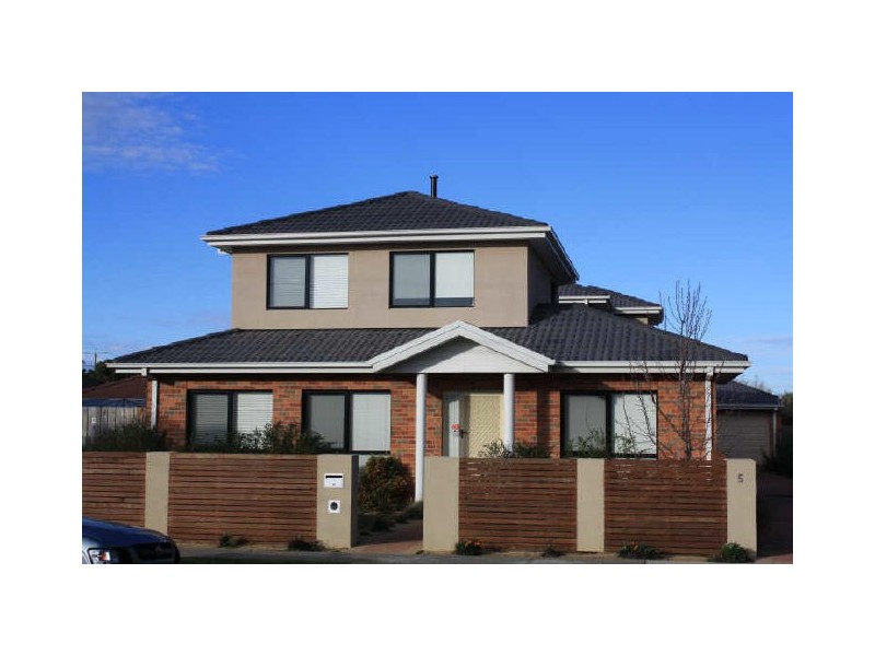1/5 Albert Avenue, Springvale VIC 3171
