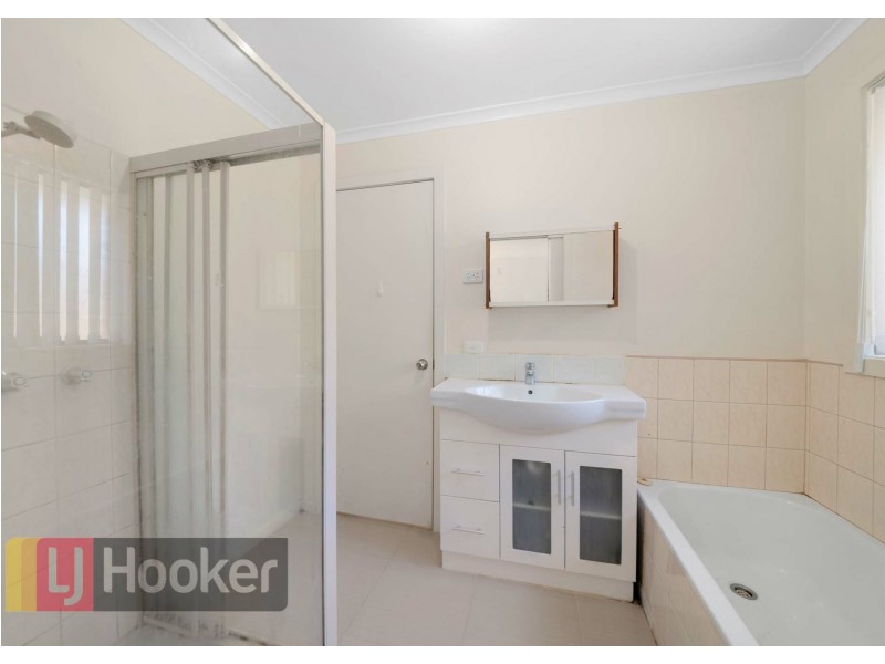 2/5 REARK AVENUE, Noble Park VIC 3174