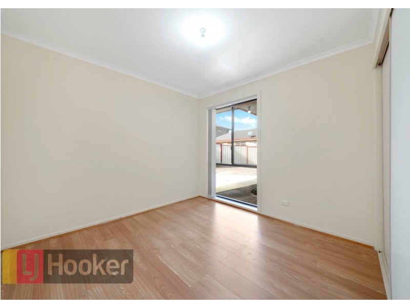 2/5 REARK AVENUE, Noble Park VIC 3174