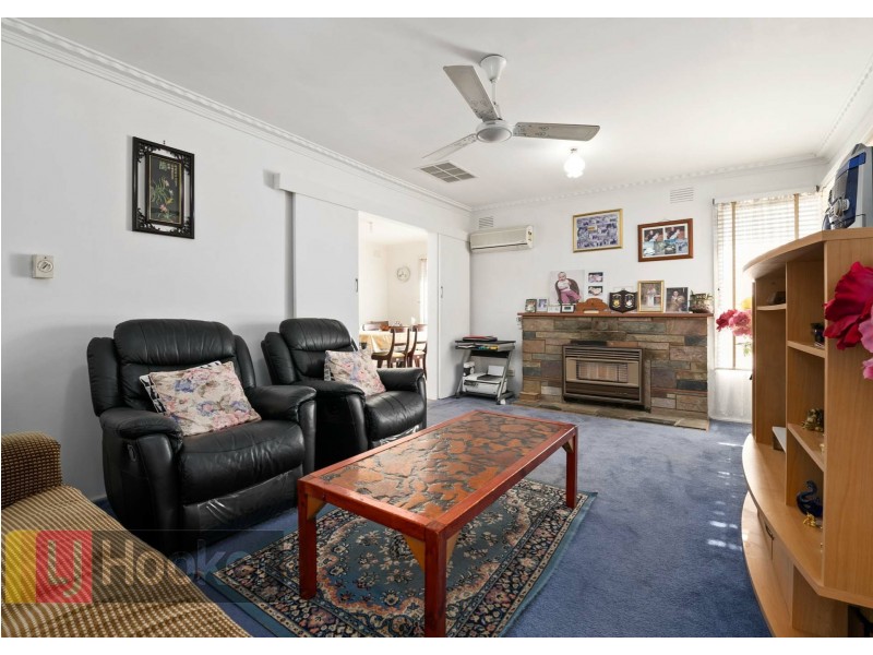 18 CLIVE AVENUE, Springvale VIC 3171