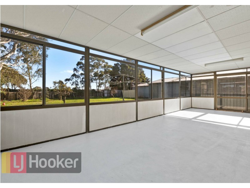 18 CLIVE AVENUE, Springvale VIC 3171