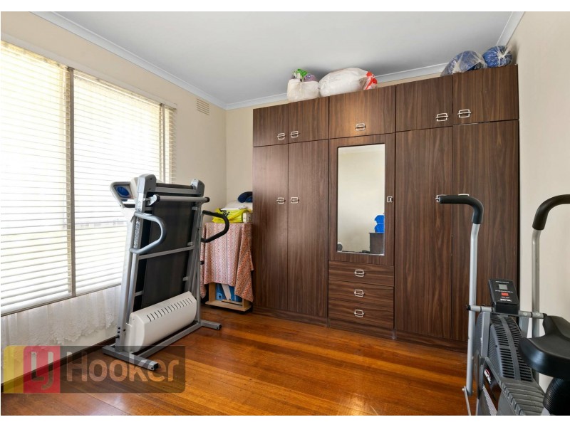 18 CLIVE AVENUE, Springvale VIC 3171