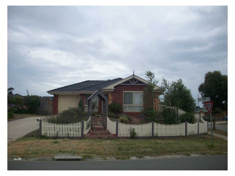 2 Pip Street, Skye VIC 3977