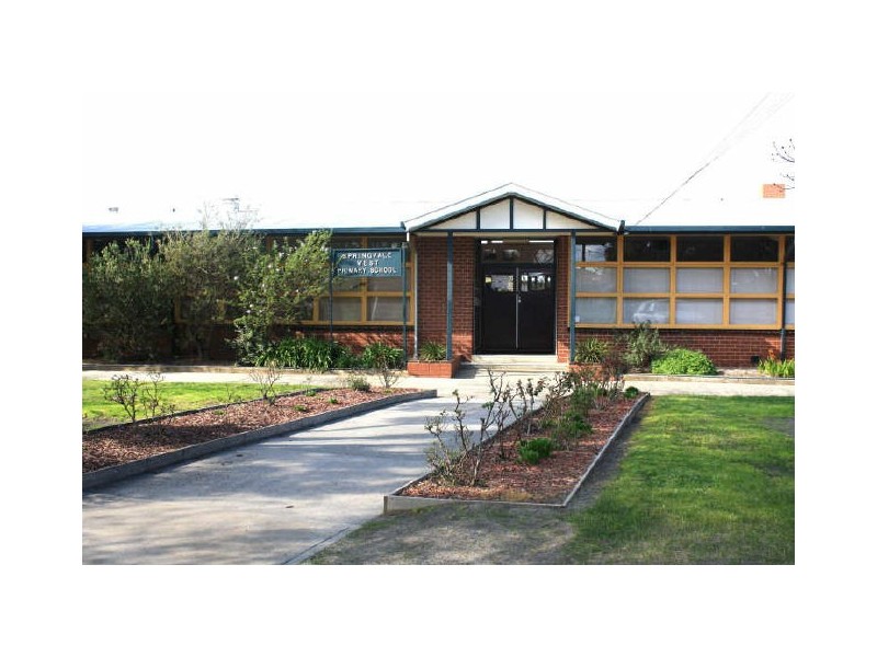 9 Tadstan Court, Clayton South VIC 3169