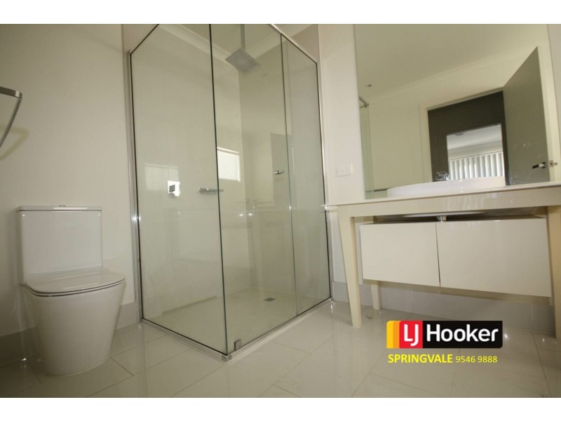 35 Villa Road, Springvale VIC 3171