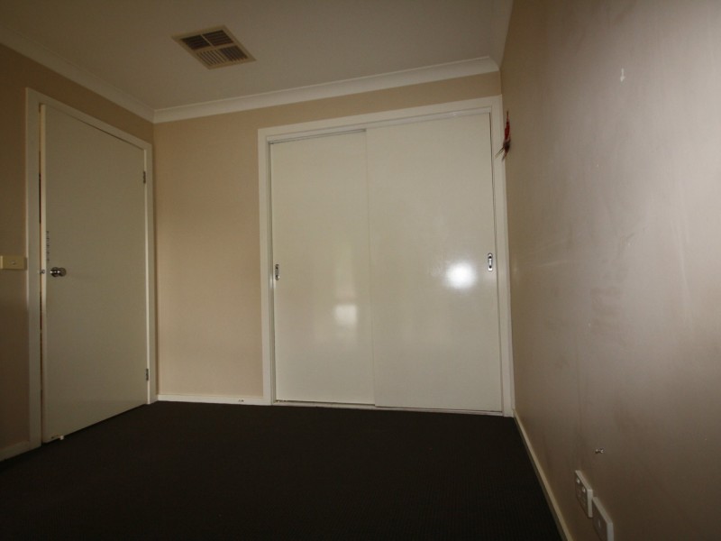 16 HANRAHAN WYND, Lynbrook VIC 3975