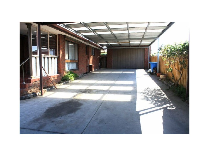 204 Gladstone Road, Dandenong North VIC 3175