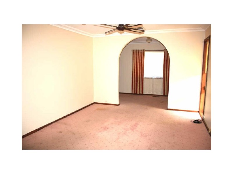 204 Gladstone Road, Dandenong North VIC 3175