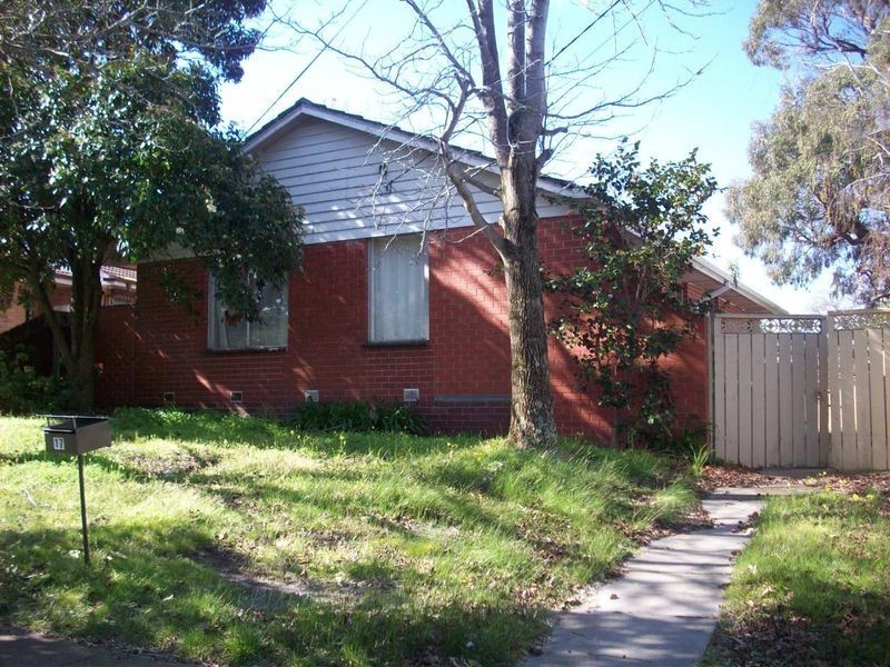 17 Meerlu Avenue, Frankston North VIC 3200