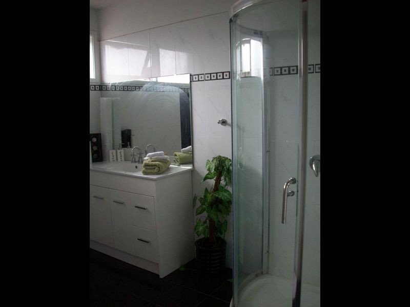 4 Kinarra Court, Springvale South VIC 3172