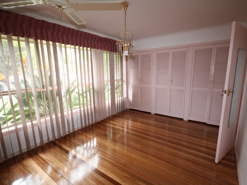 27 Finisterre Drive, Keysborough VIC 3173