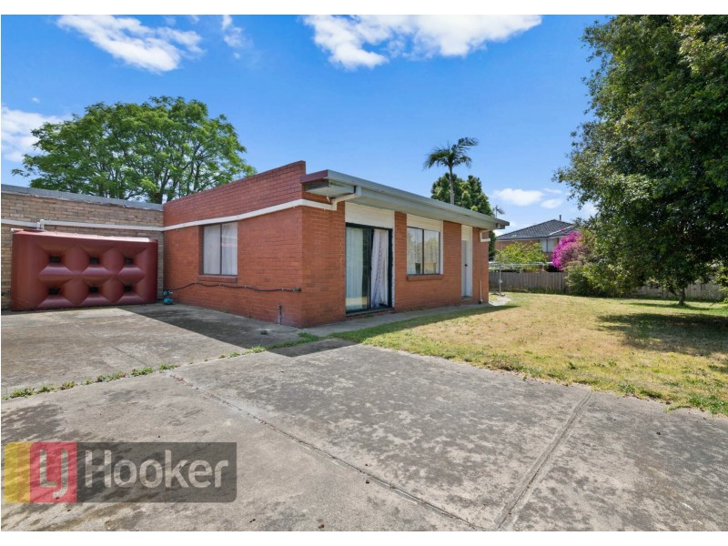 39 Moncur Ave, Springvale VIC 3171