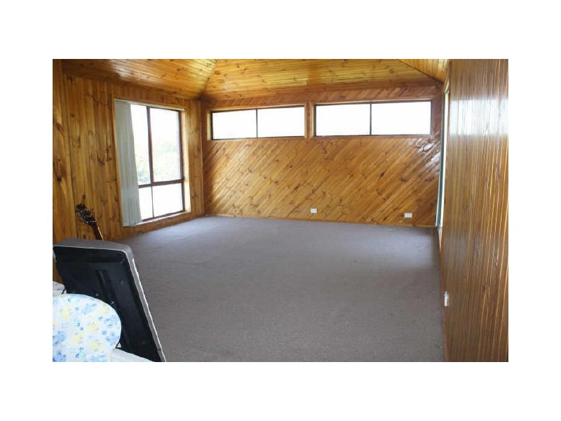 5 Hughes Court, Hampton Park VIC 3976