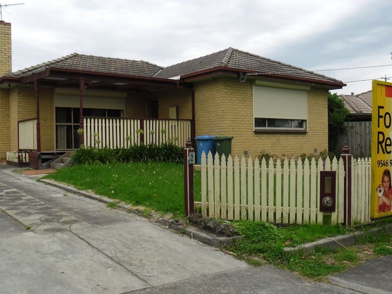 2 Loma Street, Noble Park VIC 3174