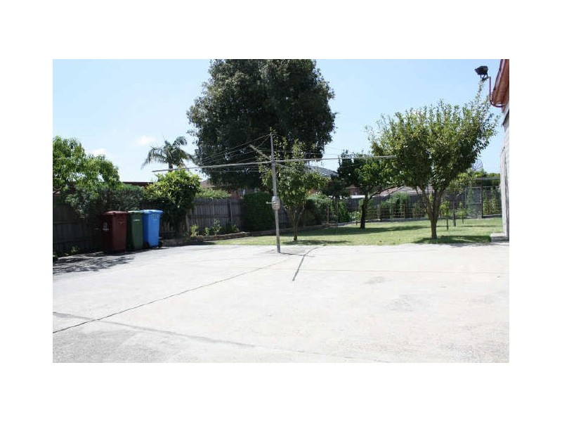 41 Moncur Avenue, Springvale VIC 3171