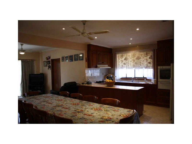41 Moncur Avenue, Springvale VIC 3171