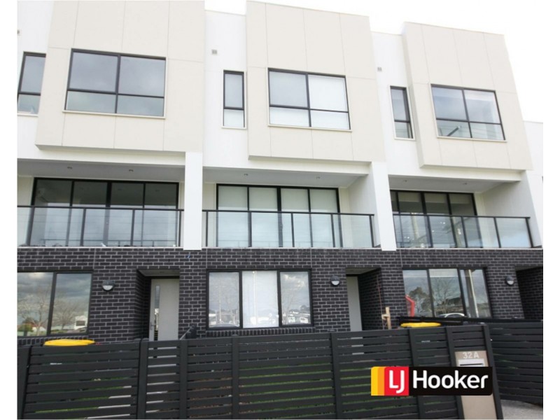 32a VIEW RD, Springvale VIC 3171