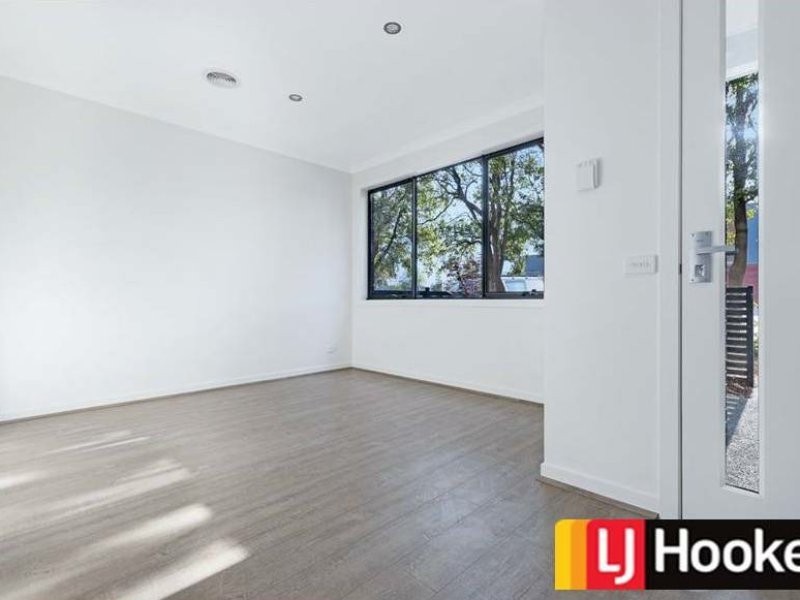 32a VIEW RD, Springvale VIC 3171