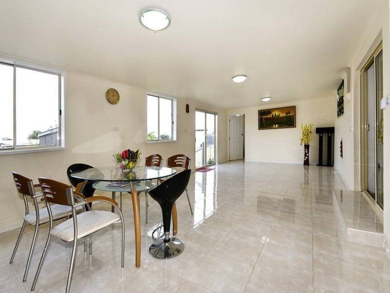 92 Oakwood Avenue, Noble Park North VIC 3174