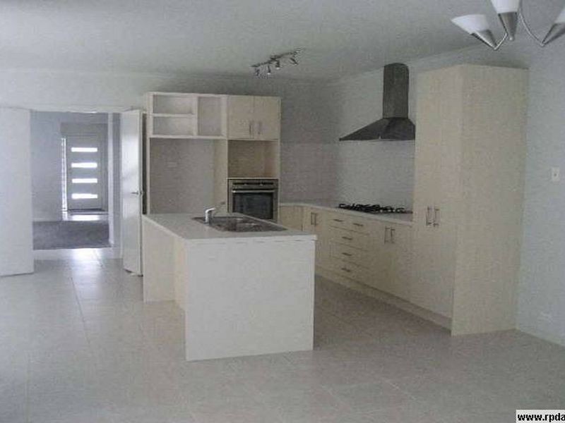 3 Amber Close, Springvale South VIC 3172