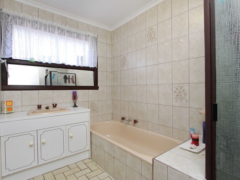 12 Malcolm Crescent, Keysborough VIC 3173
