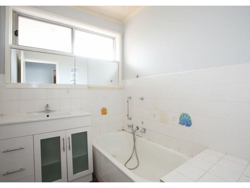 10 VISTULA CRT, Springvale South VIC 3172