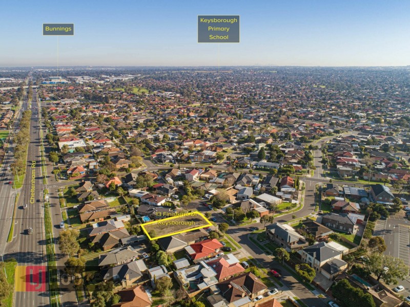 13 Finisterre Dr, Keysborough VIC 3173