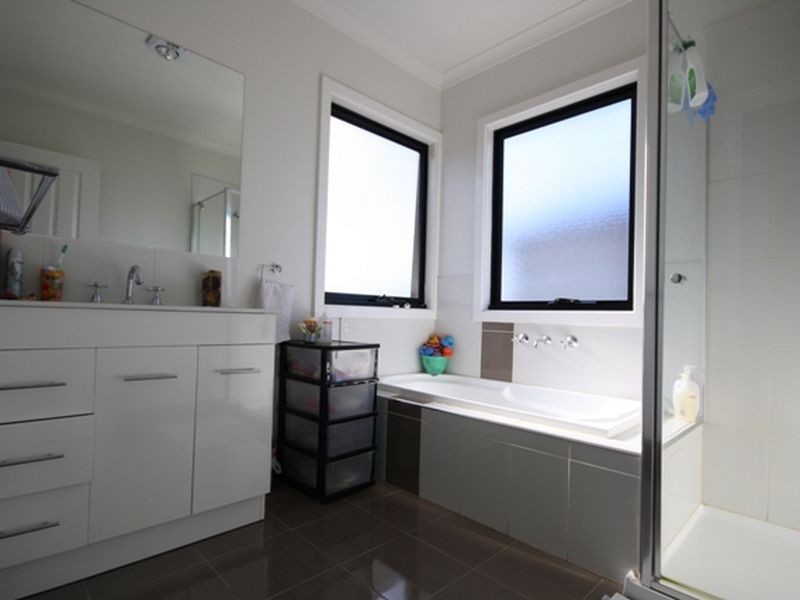 1 Rhodes Street, Springvale VIC 3171