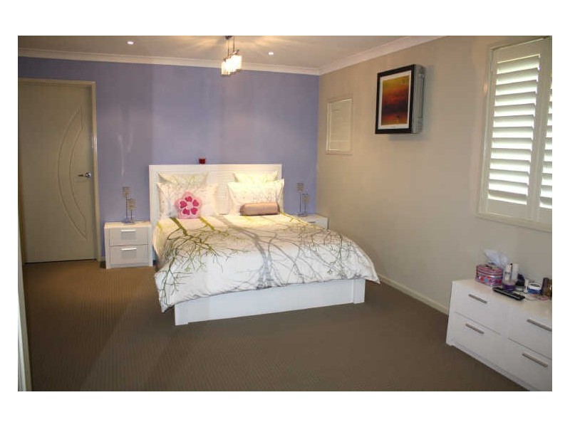 24 Greenview Terrace, Keysborough VIC 3173