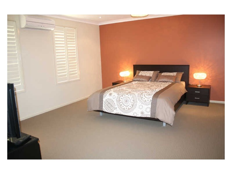 24 Greenview Terrace, Keysborough VIC 3173
