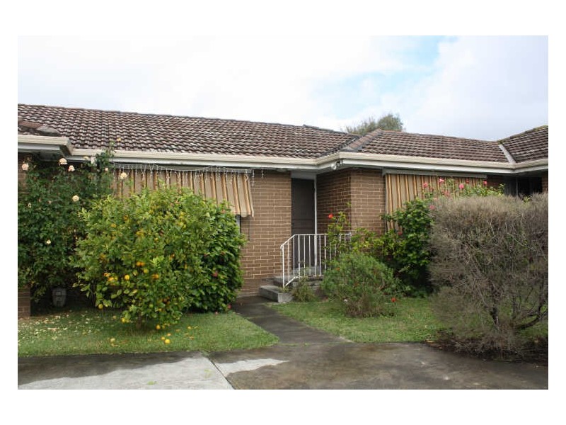 3/4 Stuart Street, Noble Park VIC 3174