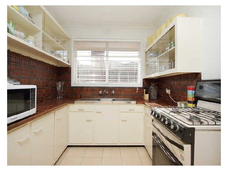 15 Mckirdy Street, Springvale VIC 3171